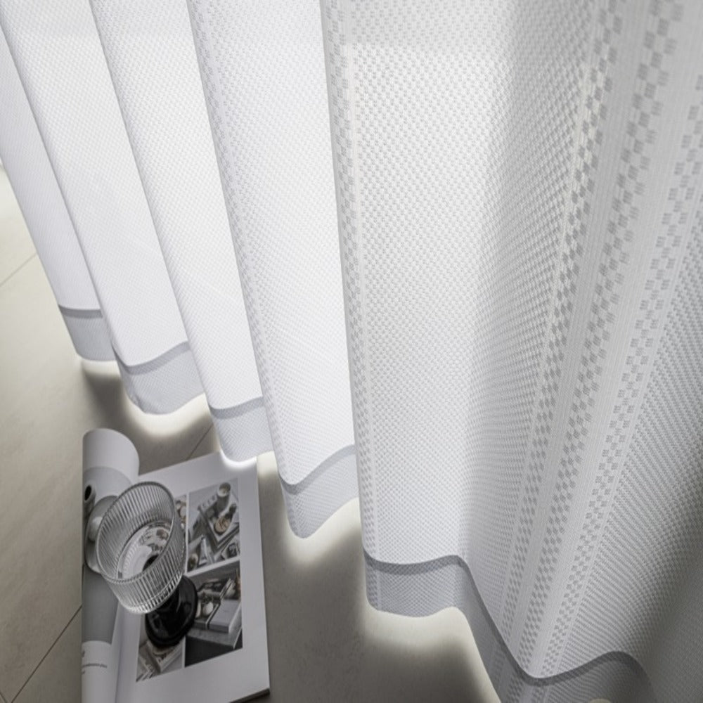 R-3　人気のエコリエ・ホワイトレース・柄出しストライプ。　遮熱・保温・UVカット・遮像