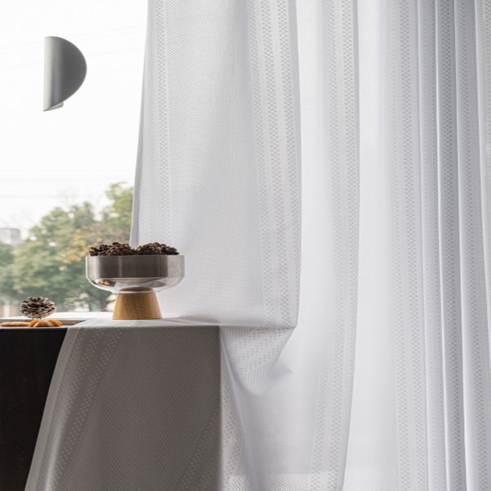 R-3　人気のエコリエ・ホワイトレース・柄出しストライプ。　遮熱・保温・UVカット・遮像