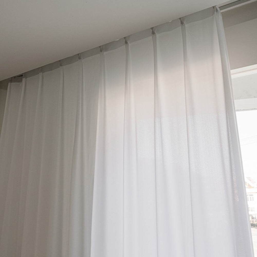 R-8　高機能防炎ホワイトレース・ボーダー