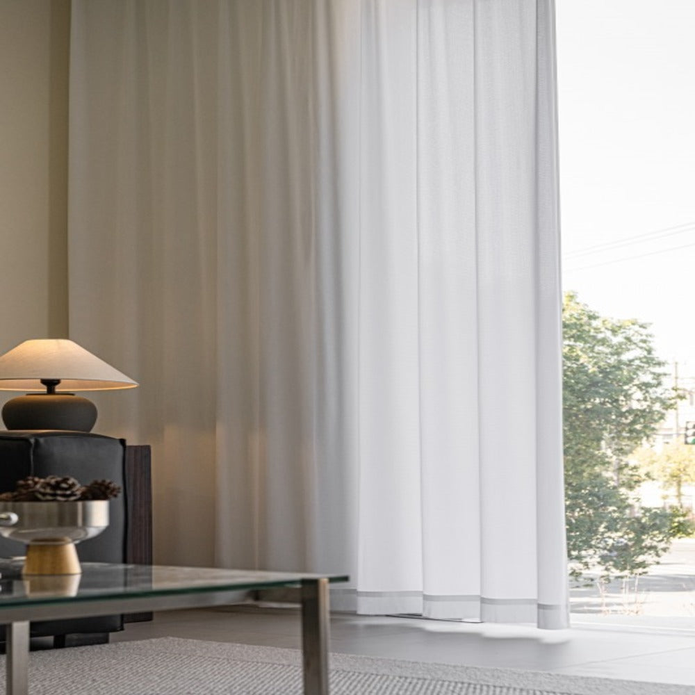 R-8　高機能防炎ホワイトレース・ボーダー